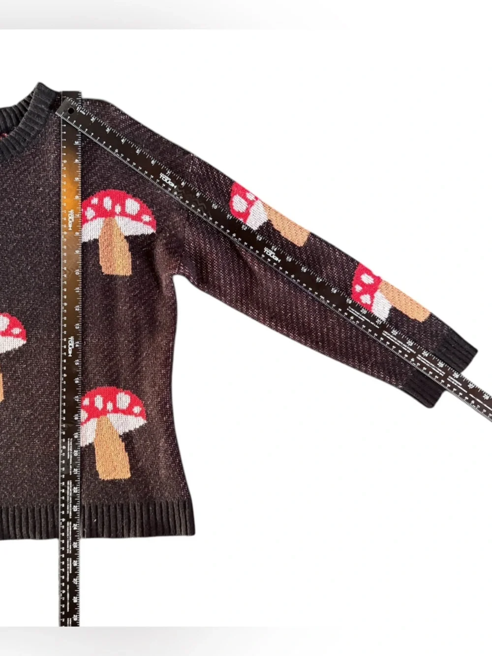 Just Polly Brown and Red Mushroom Crewneck Sweater Woman’s Large
